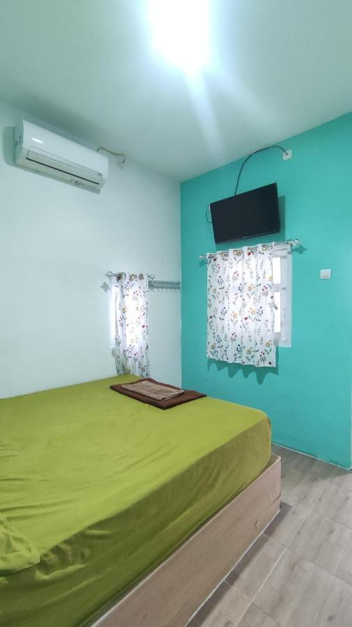 Rumah Teman Hostel Semarang Exterior foto